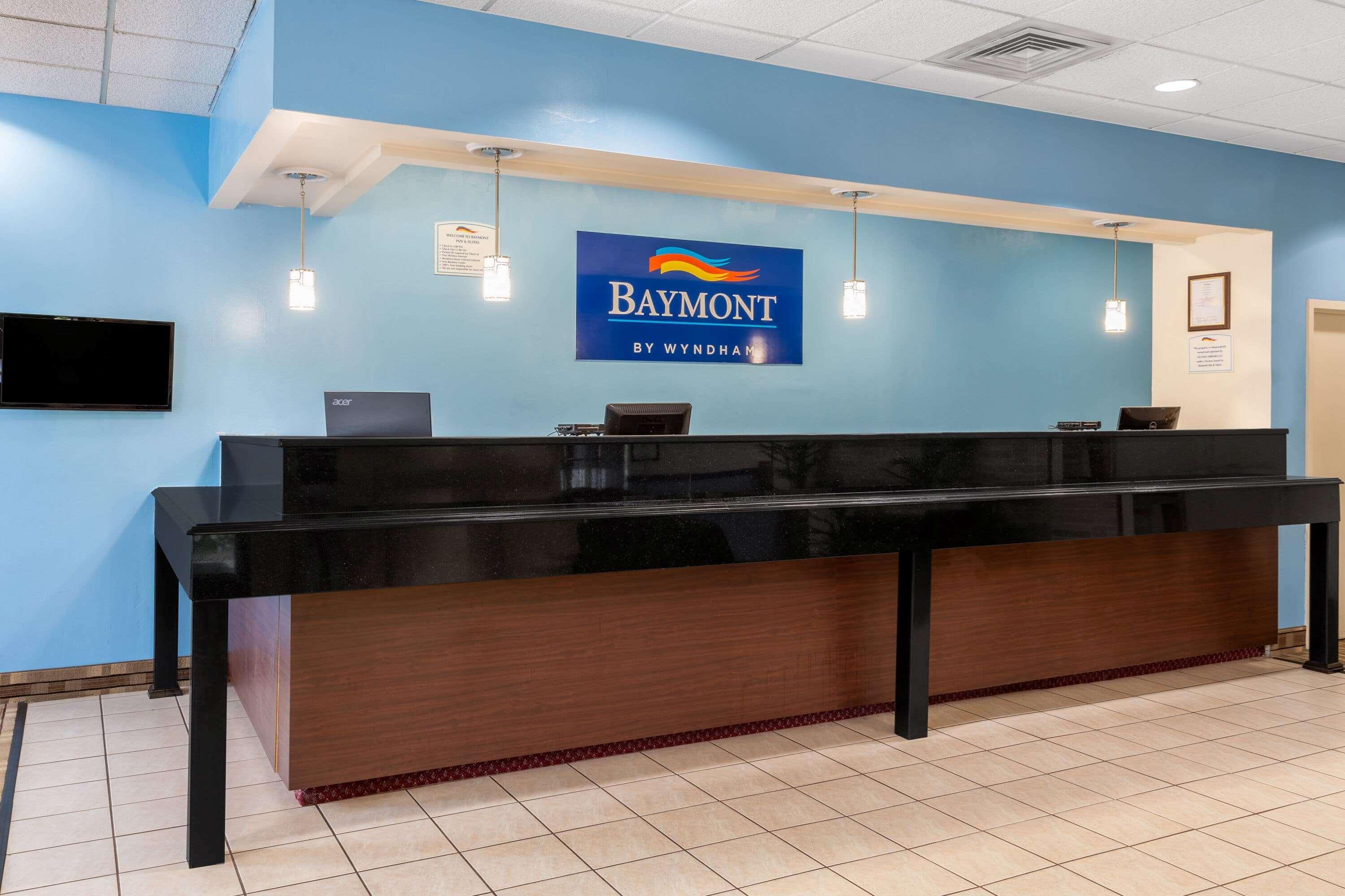 Baymont By Wyndham Queensbury/Lake George Buitenkant foto