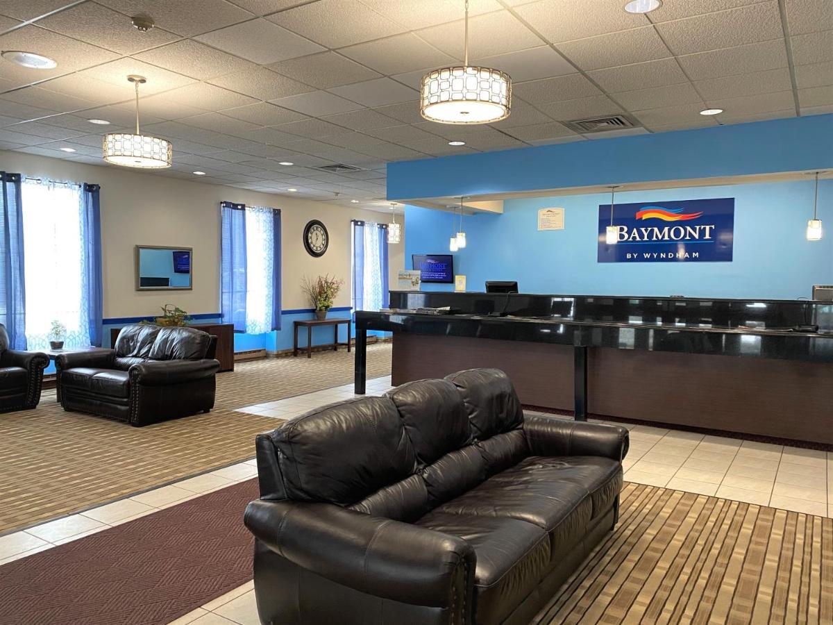 Baymont By Wyndham Queensbury/Lake George Buitenkant foto